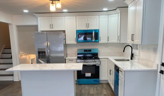 $365,000 | 9558 South Sacramento Avenue, Evergreen Park, IL 60805