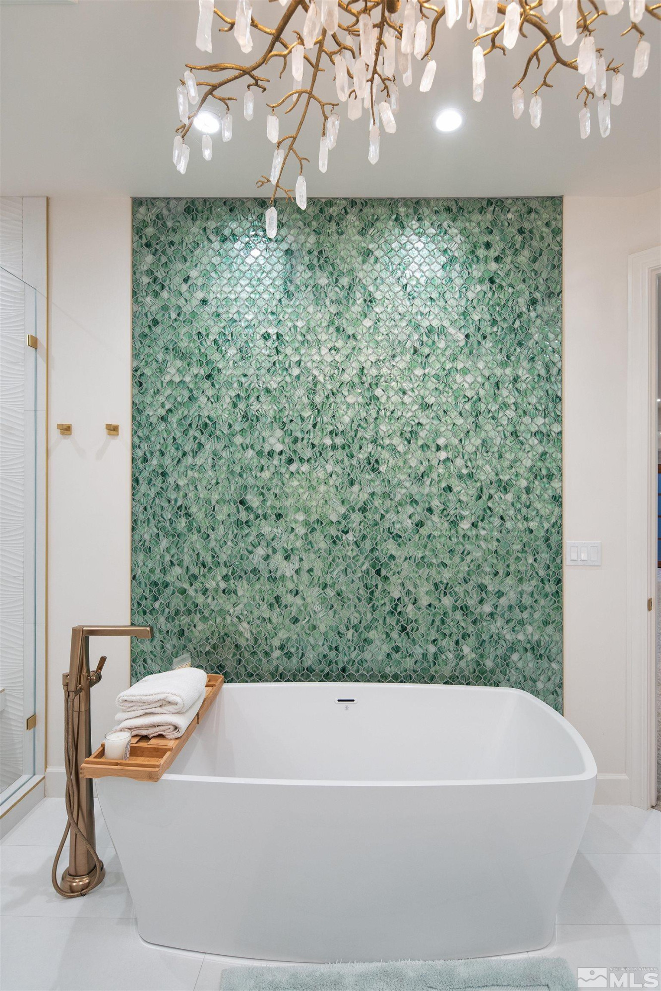 4305 Juniper Trail Reno, NV 89519 - Photo 15 of 30 a bathroom with a bathtub and shower