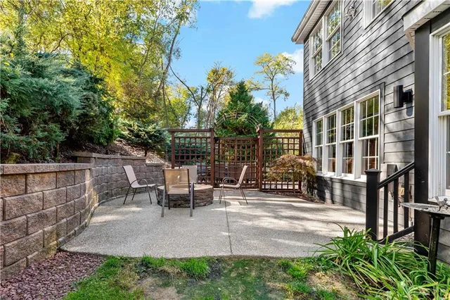 a view of outdoor space yard and patio