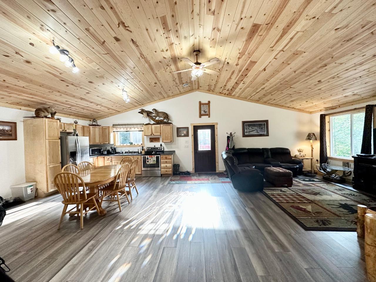 2375 Pelican Ranch Road Rhinelander, WI 54501 - Photo 10 of 41 Gallery Image 10
