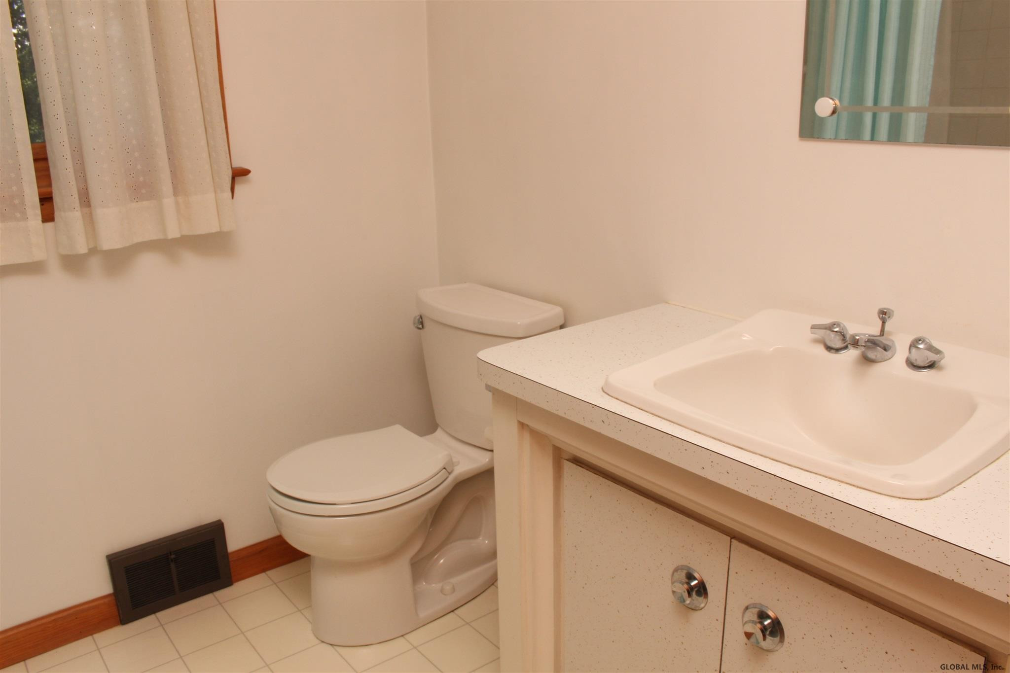 11 Little Bear Road Troy, NY 12182 - Photo 25 of 36 Photo 25