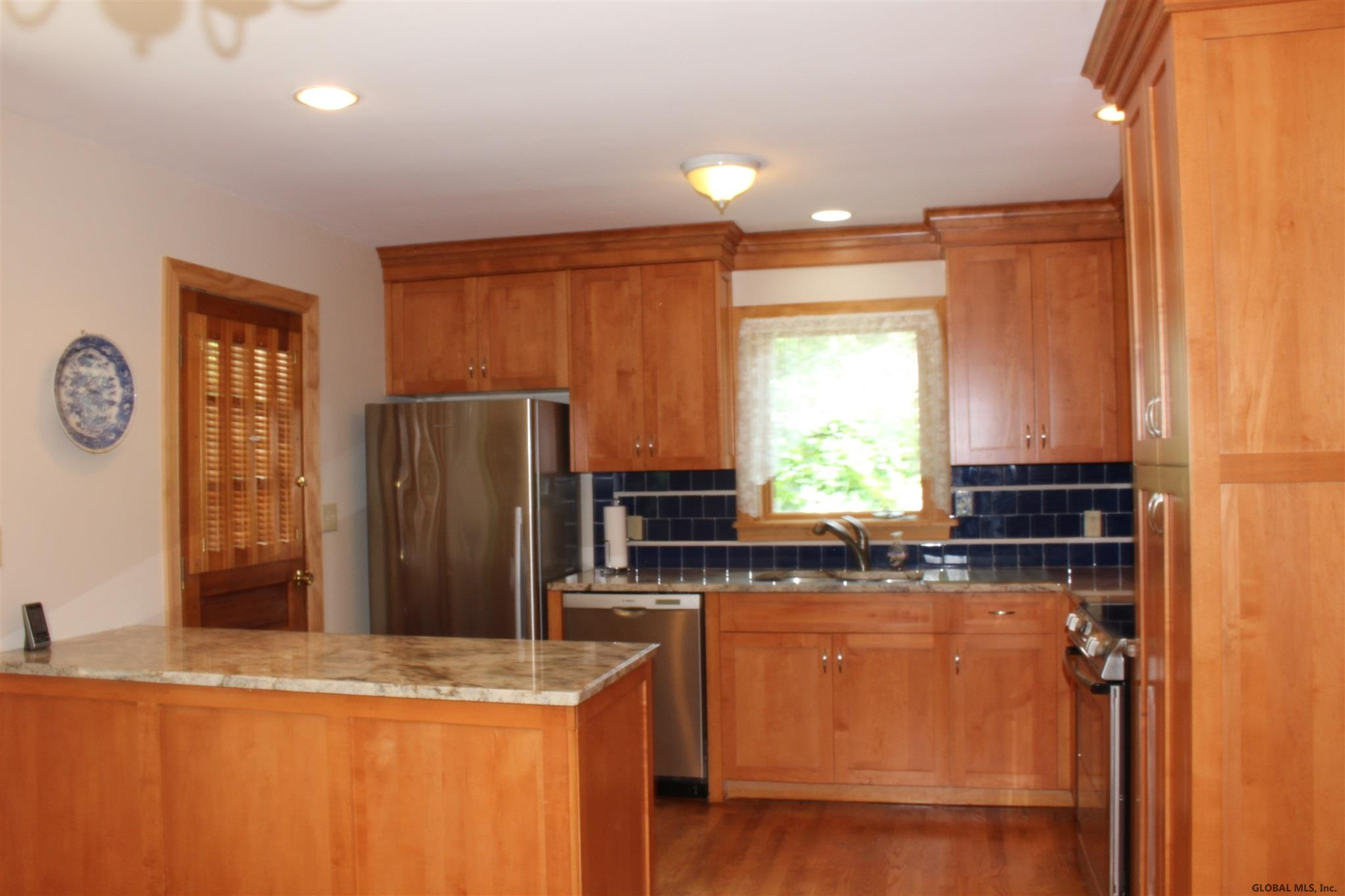 11 Little Bear Road Troy, NY 12182 - Photo 8 of 36 Photo 8