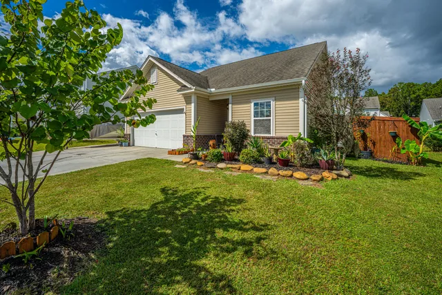 $319,000 | 419 Thoroughbred Drive, Moncks Corner, SC 29461