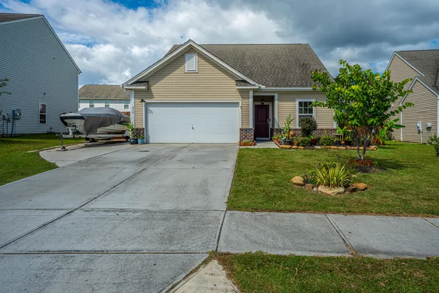 $319,000 | 419 Thoroughbred Drive, Moncks Corner, SC 29461