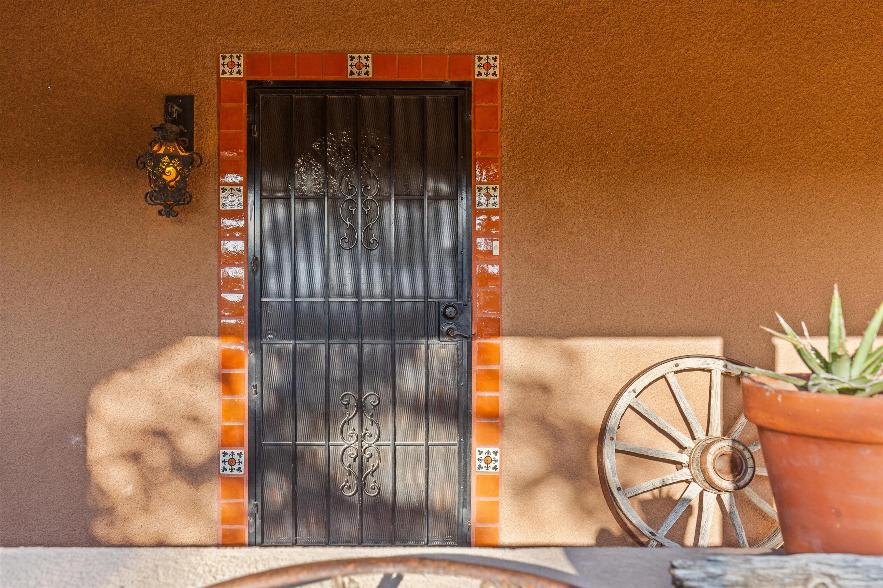 6785 Saddleback Road Joshua Tree, CA 92252 - Photo 15 of 50 a view of entryway