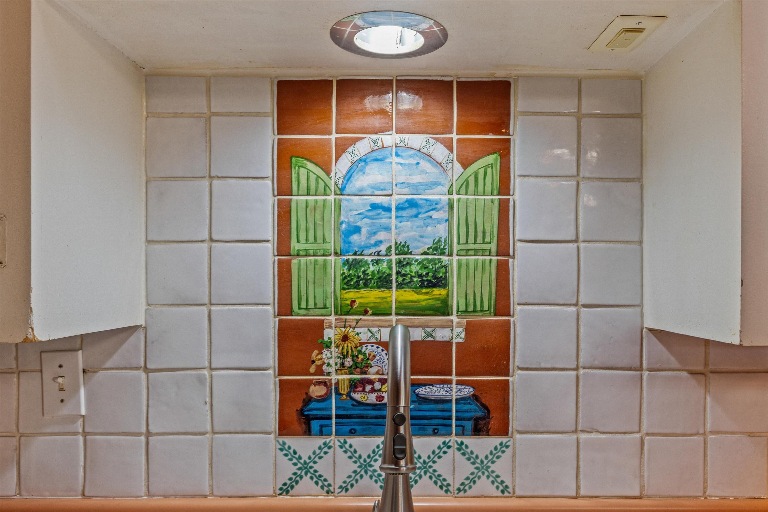 6785 Saddleback Road Joshua Tree, CA 92252 - Photo 20 of 50 a room with window and table