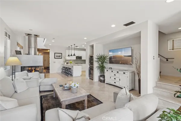 $11,000 | 610 Marigold Avenue, Corona del Mar, CA 92625