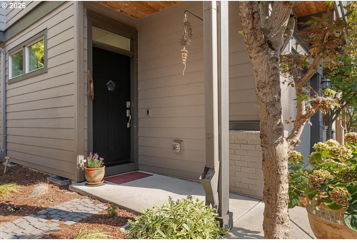 7862 Southwest Capitol Hill Road Portland, OR 97219 - Photo 3 of 27 Gallery Image 3