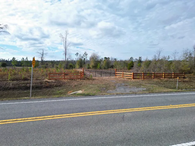 $169,900 | 12040 Highway 73, Clarksville, FL 32430