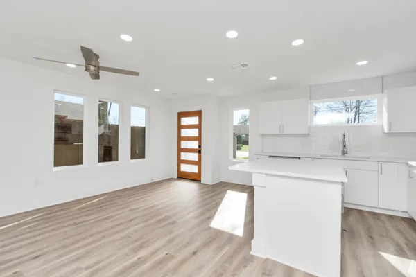 $1,850 | 7604 De Priest Street, Unit B, Houston, TX 77088