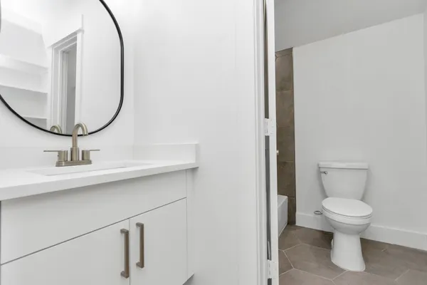 $1,850 | 7604 De Priest Street, Unit B, Houston, TX 77088