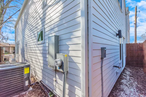 $1,850 | 7604 De Priest Street, Unit B, Houston, TX 77088