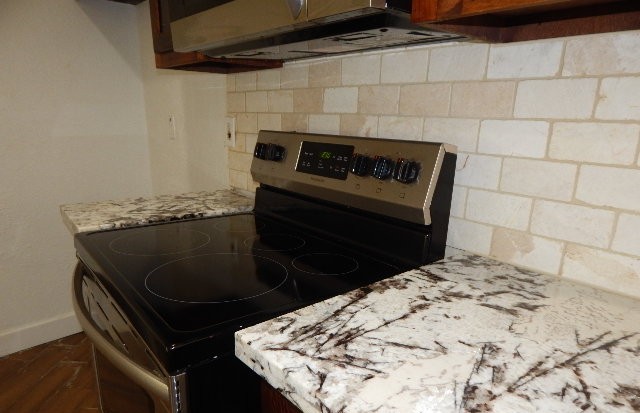 6402 Brookgate Drive Spring, TX 77373 - Photo 5 of 17 a close view of stove