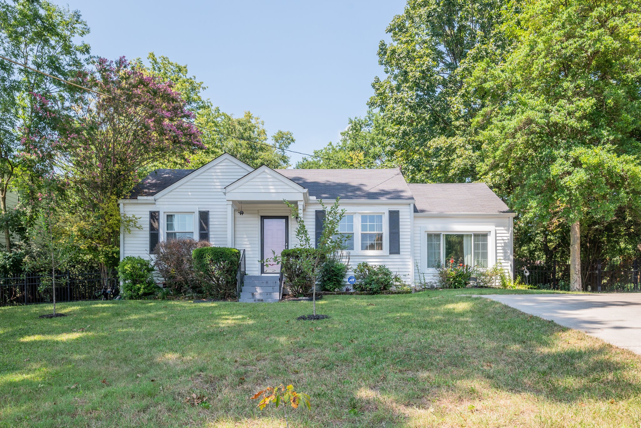 2805 Ennis Road Nashville, TN 37210 - Photo 1 of 15 Gallery Image 1