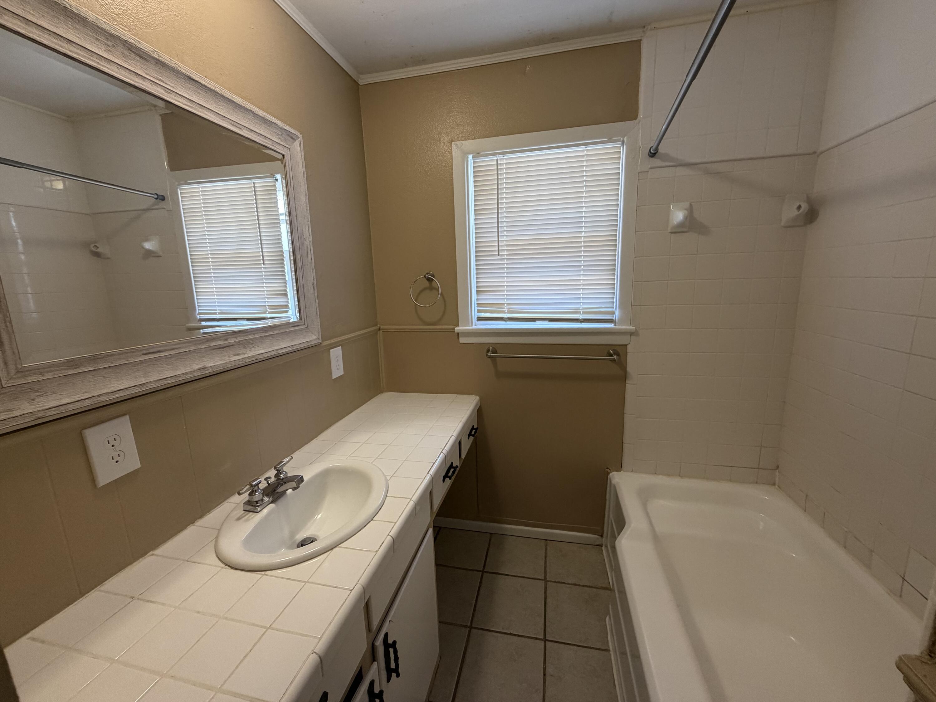 3715 36th Street Lubbock, TX 79413 - Photo 12 of 39 IMG_0029