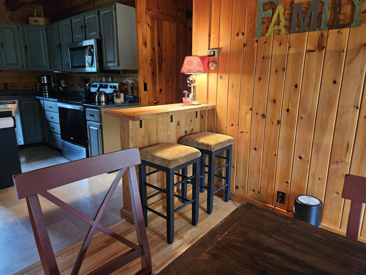 1738 Exeter Road Exeter, ME 04435 - Photo 10 of 44 Breakfast Bar