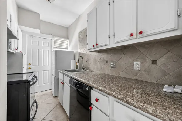 $1,150 | 907 West Gray Street, Unit 1, Houston, TX 77019