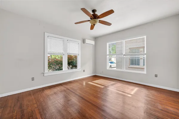 $1,150 | 907 West Gray Street, Unit 1, Houston, TX 77019