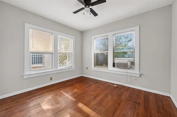 $1,150 | 907 West Gray Street, Unit 1, Houston, TX 77019
