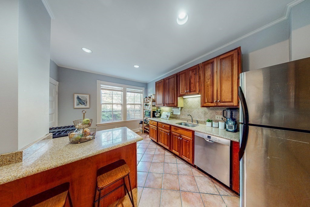 11 Hurd Road, Unit 1 Brookline, MA 02445 - Photo 2 of 9