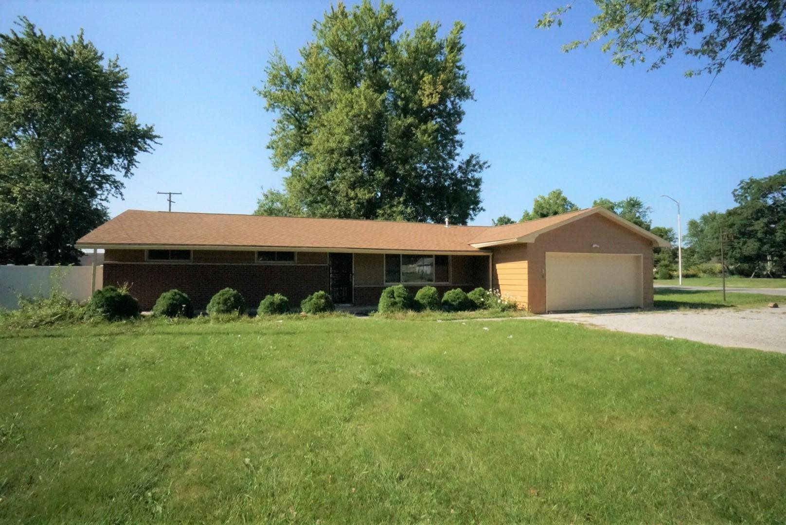 2802 Ridgeway Drive Fort Wayne, IN 46816 - Photo 1 of 21 Gallery Image 1