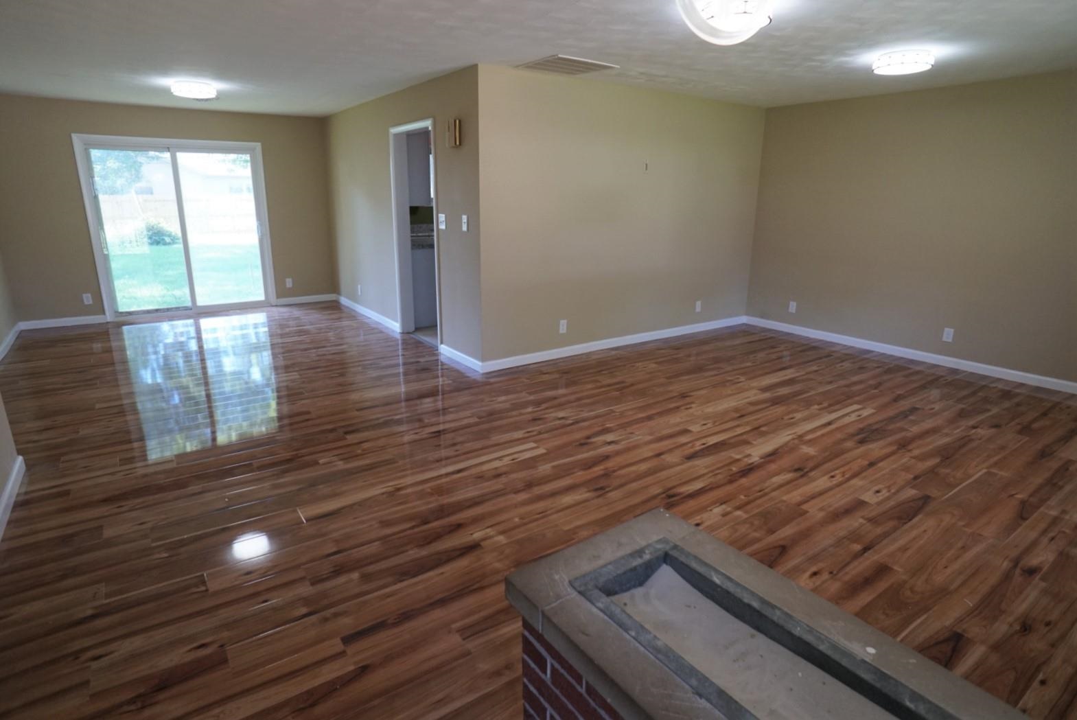 2802 Ridgeway Drive Fort Wayne, IN 46816 - Photo 2 of 21 Gallery Image 2