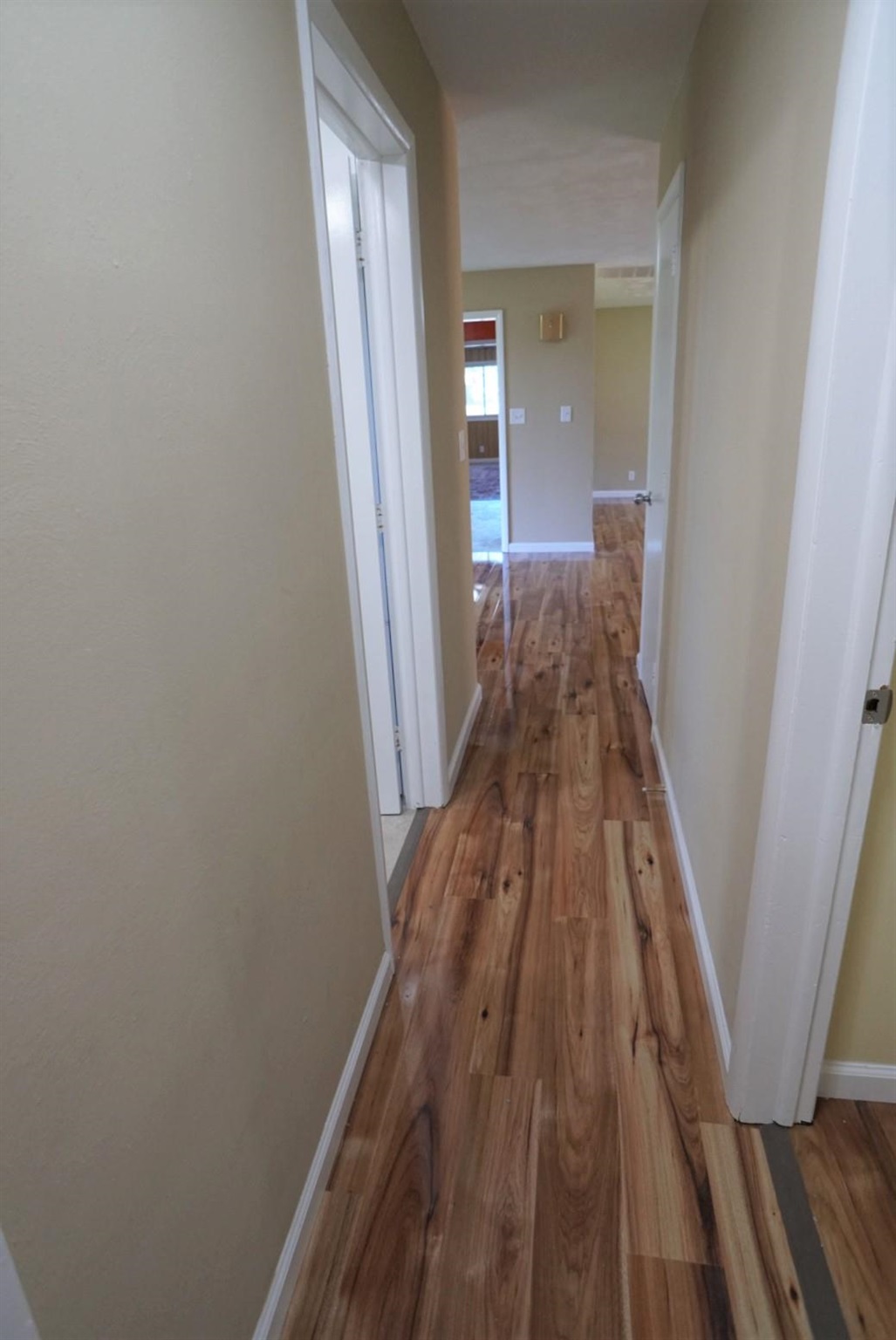 2802 Ridgeway Drive Fort Wayne, IN 46816 - Photo 8 of 21 Gallery Image 8