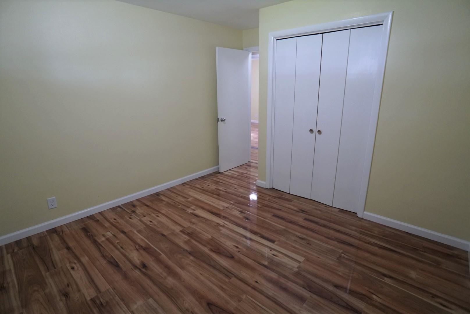 2802 Ridgeway Drive Fort Wayne, IN 46816 - Photo 9 of 21 Gallery Image 9
