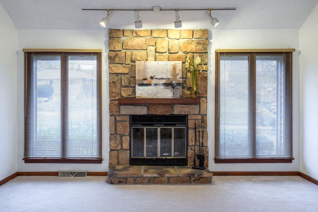 1730 Sample Road Allison Park, PA 15101 - Photo 4 of 15