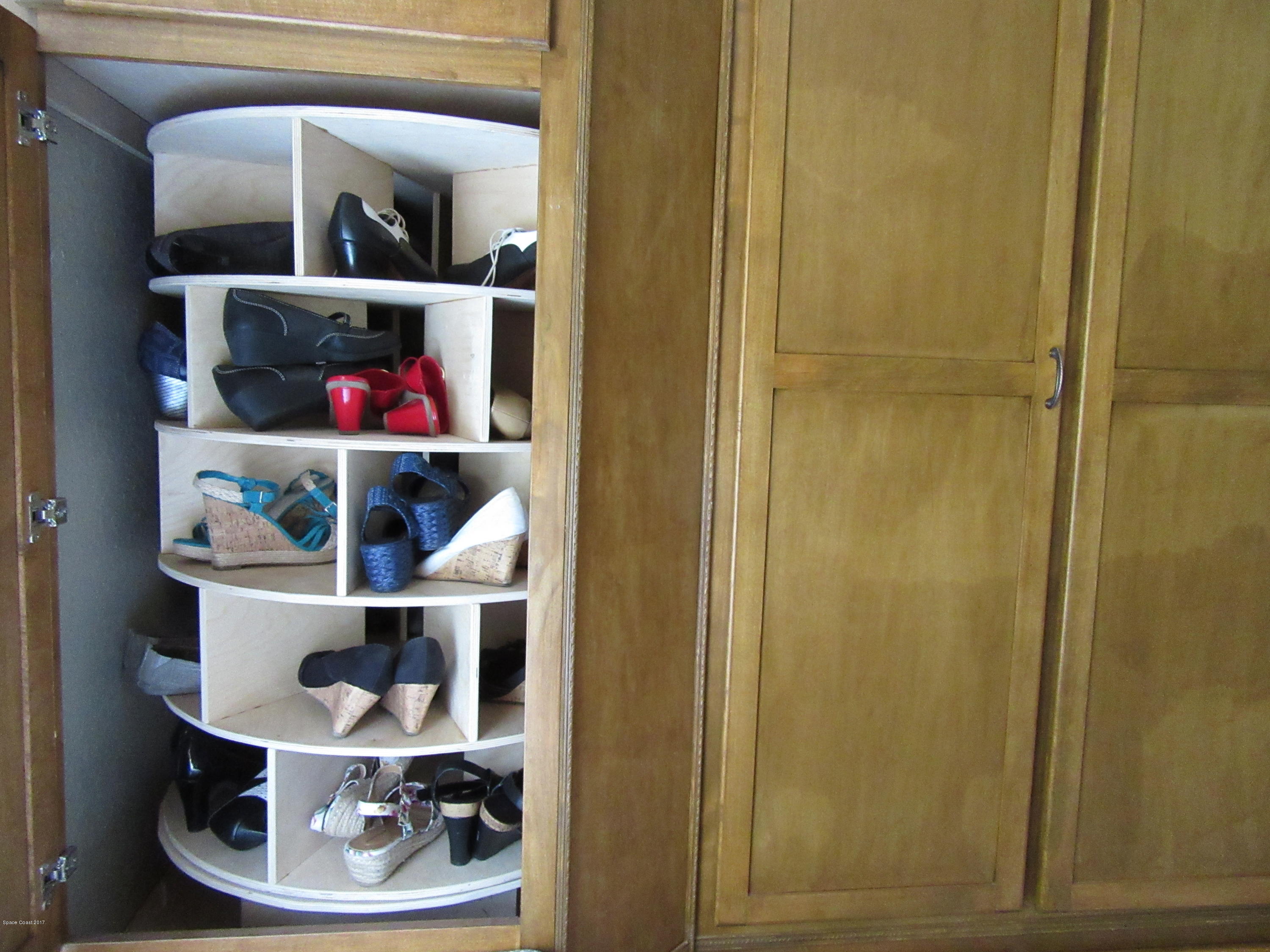 3100 Davis Road Mims, FL 32754 - Photo 21 of 54 Custom Shoe Carousel