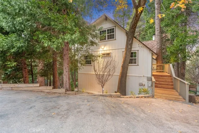 $519,950 | 414 North Grass Valley Road, Lake Arrowhead, CA 92352