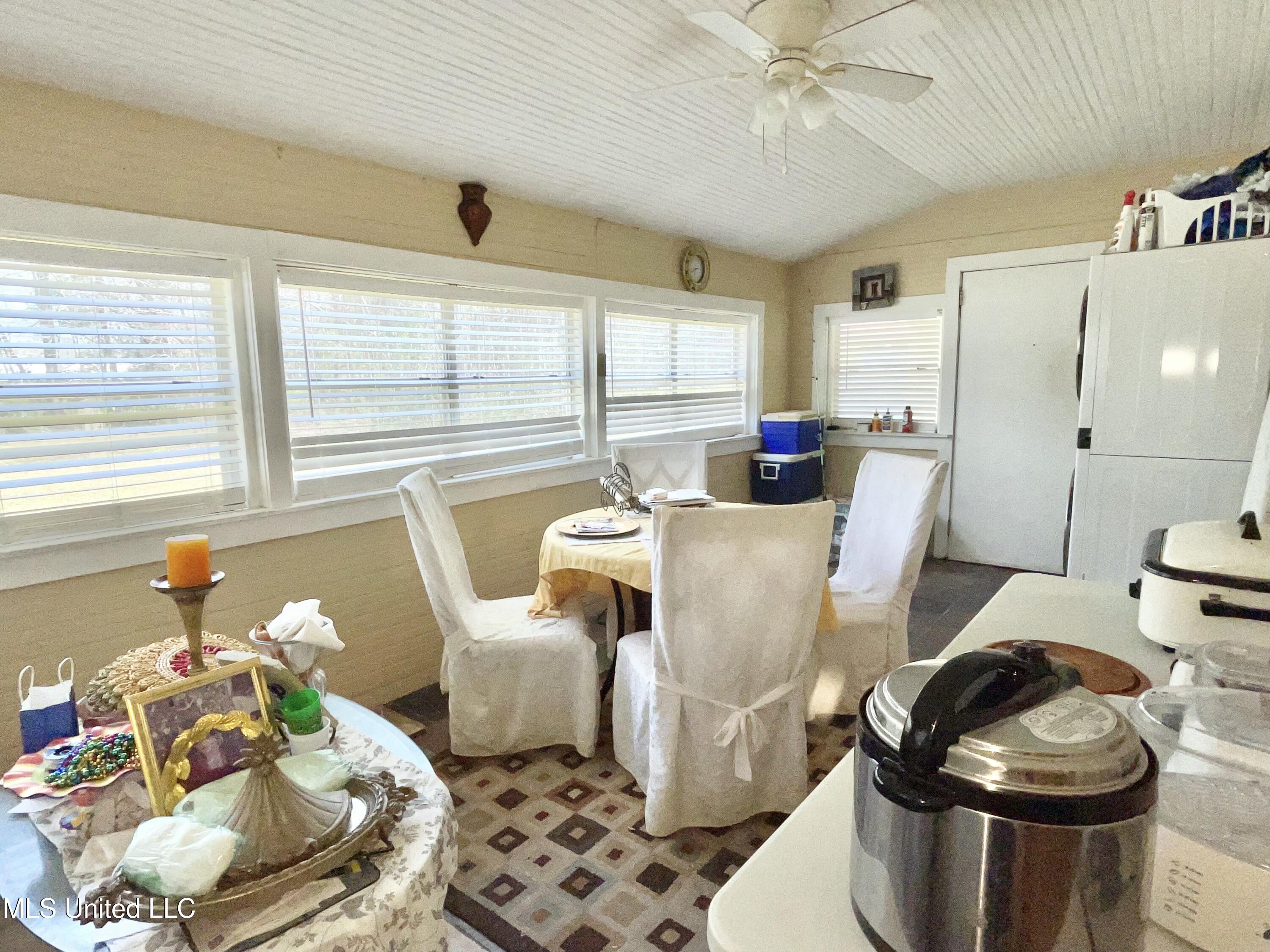 4124 Griffin Street Moss Point, MS 39563 - Photo 11 of 35 IMG_2151