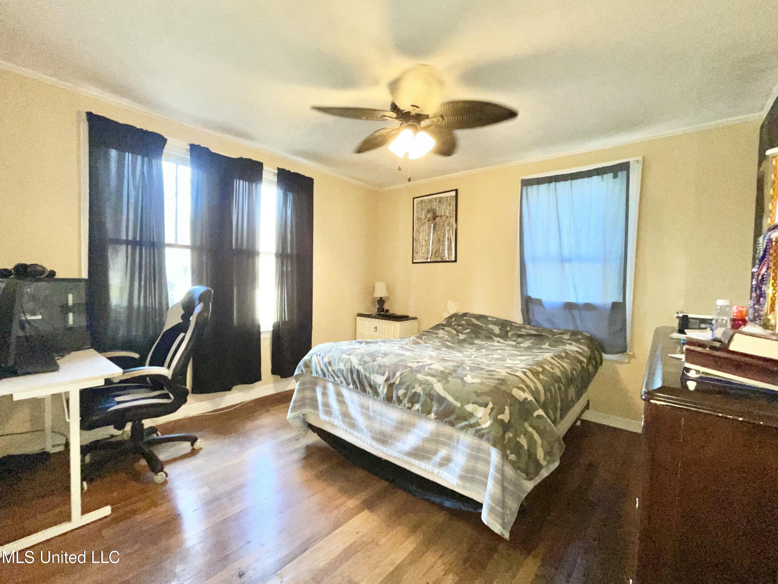 4124 Griffin Street Moss Point, MS 39563 - Photo 17 of 35 IMG_2159