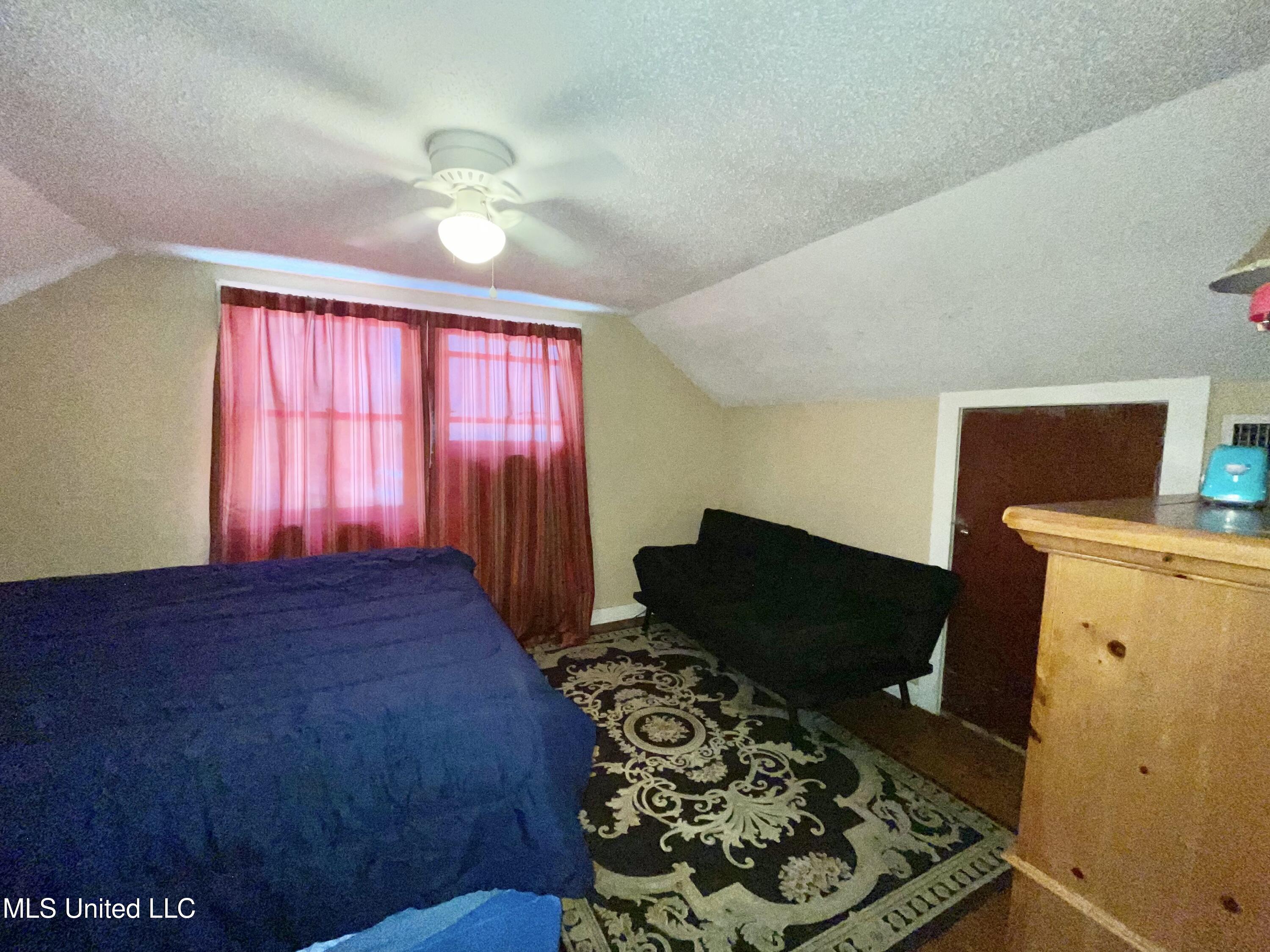 4124 Griffin Street Moss Point, MS 39563 - Photo 20 of 35 IMG_2128