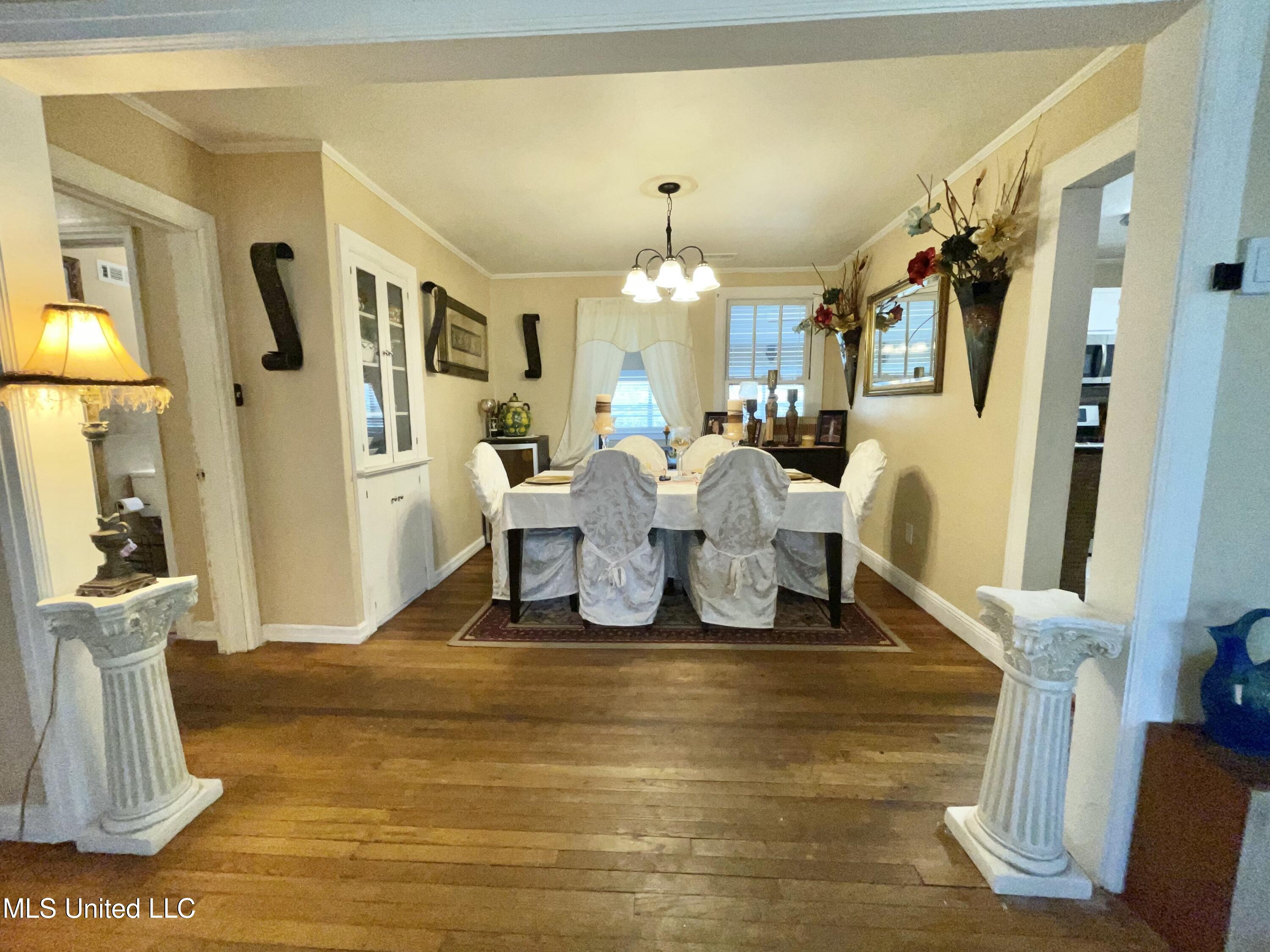 4124 Griffin Street Moss Point, MS 39563 - Photo 6 of 35 IMG_2145