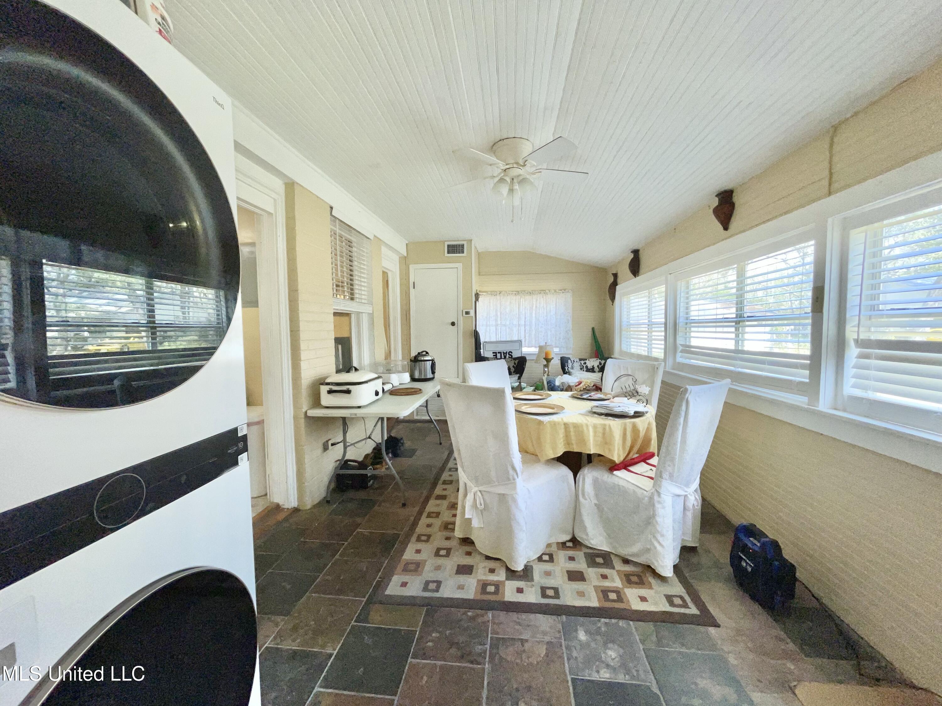 4124 Griffin Street Moss Point, MS 39563 - Photo 10 of 35 IMG_2150