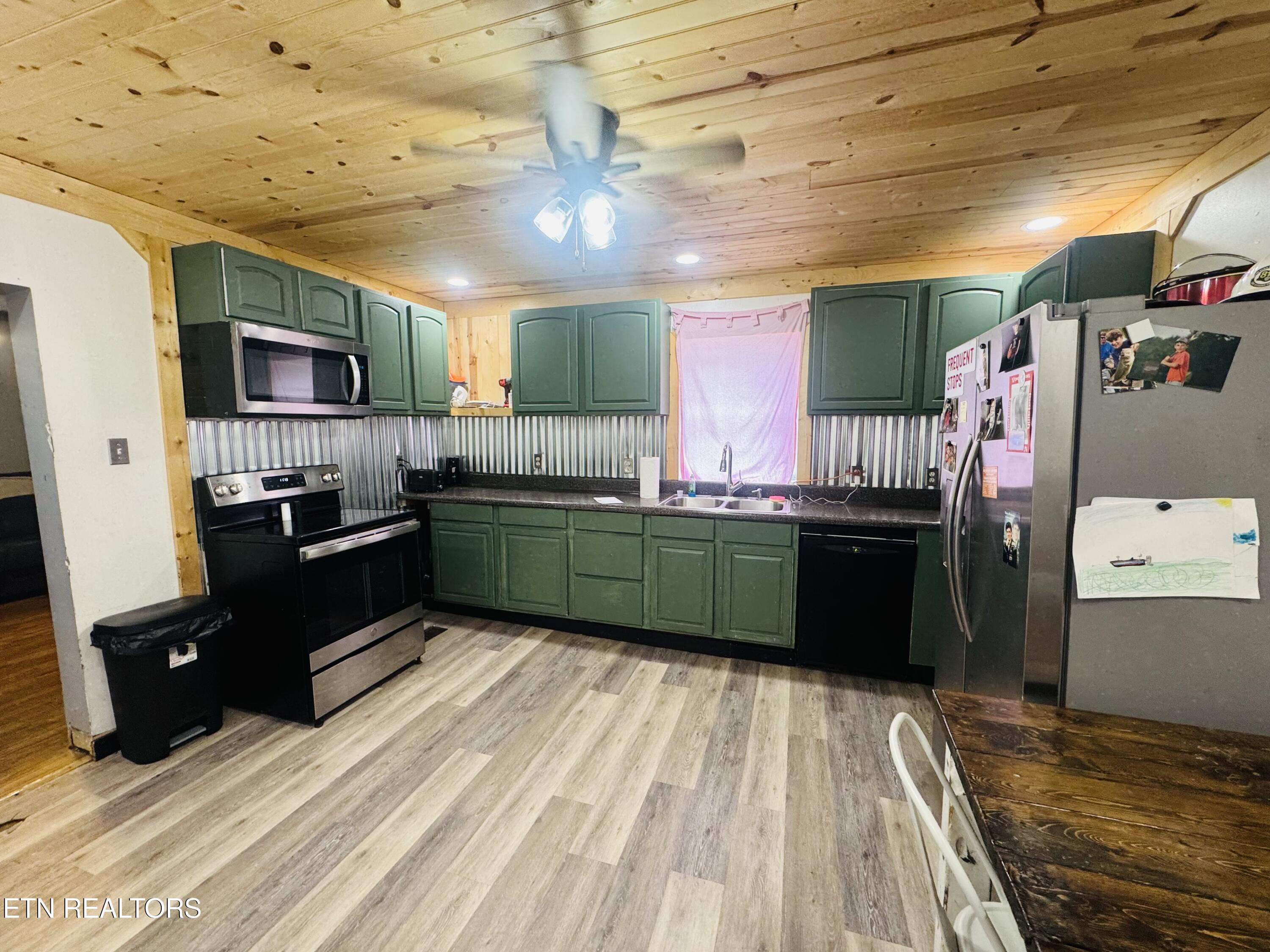 812 Andys Ridge Road Briceville, TN 37710 - Photo 2 of 24 FullSizeRender