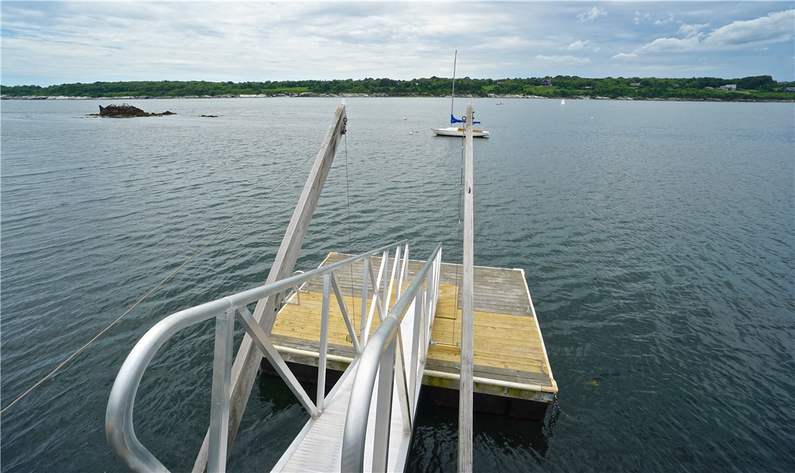 216 Highland Drive Jamestown, RI 02835 - Photo 15 of 39 New winch and gangway in 2019, new float in 2017!