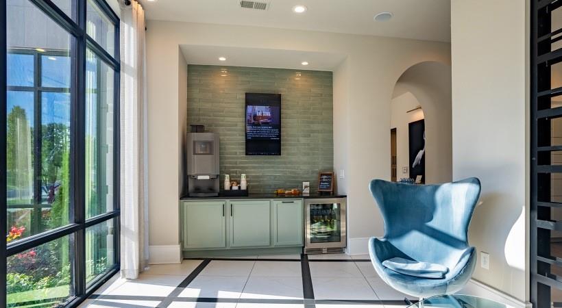 2180 Shadowood Parkway, Unit 434 Atlanta, GA 30339 - Photo 23 of 28 a view of a hallway with seating area and front door