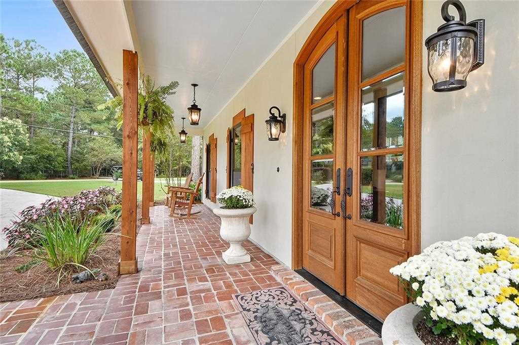 200 Reiher Road Mandeville, LA 70471 - Photo 3 of 25 Gallery Image 3