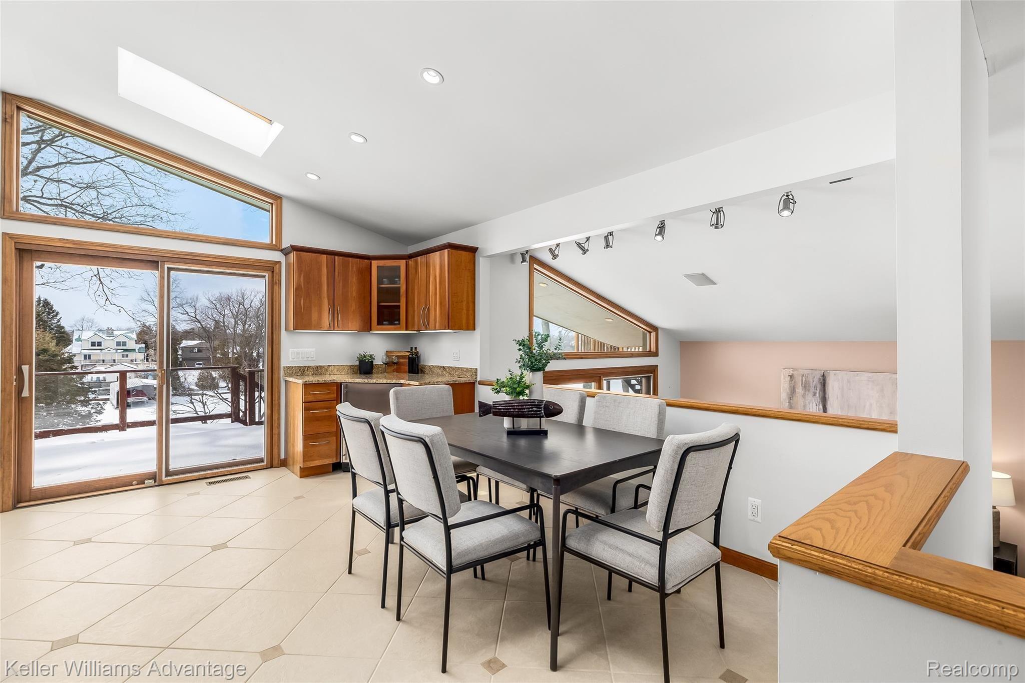 3191 Ridge Road White Lake, MI 48383 - Photo 20 of 42 Kitchen.