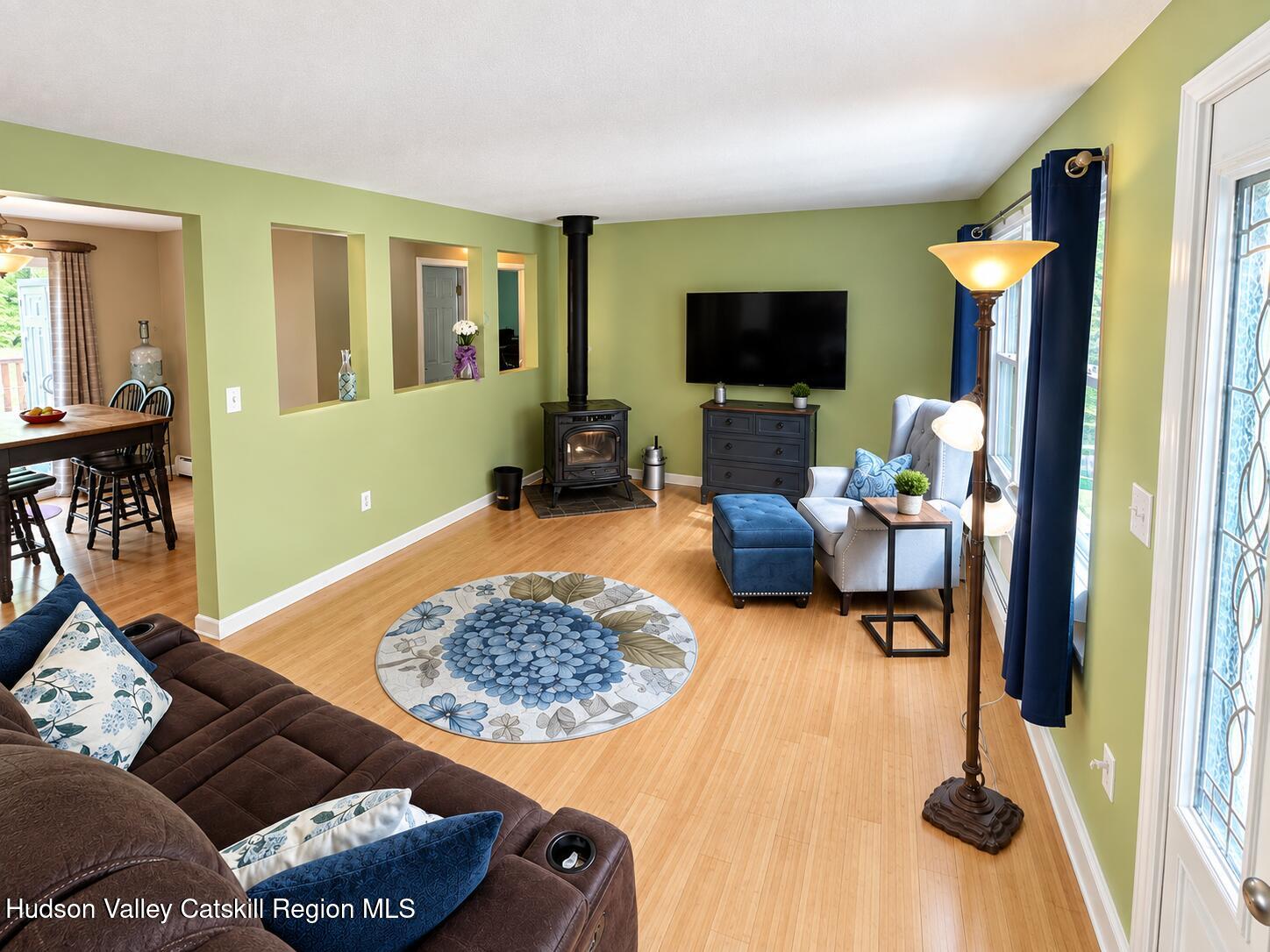 289 Bennett Road Ellenville, NY 12428 - Photo 7 of 33 living room Bennett