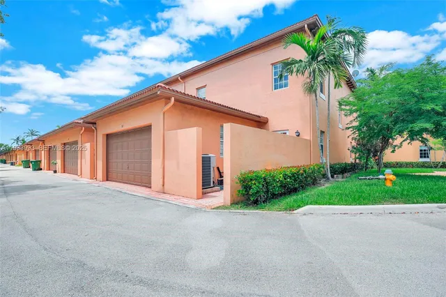 $3,600 | 501 Southwest 146th Terrace, Unit 57, Pembroke Pines, FL 33027