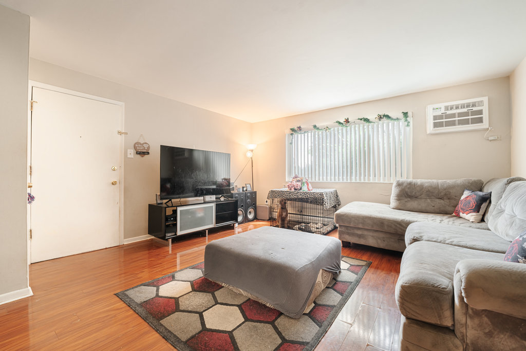 11140 South Ridgeland Avenue, Unit 1A Worth, IL 60482 - Photo 2 of 19