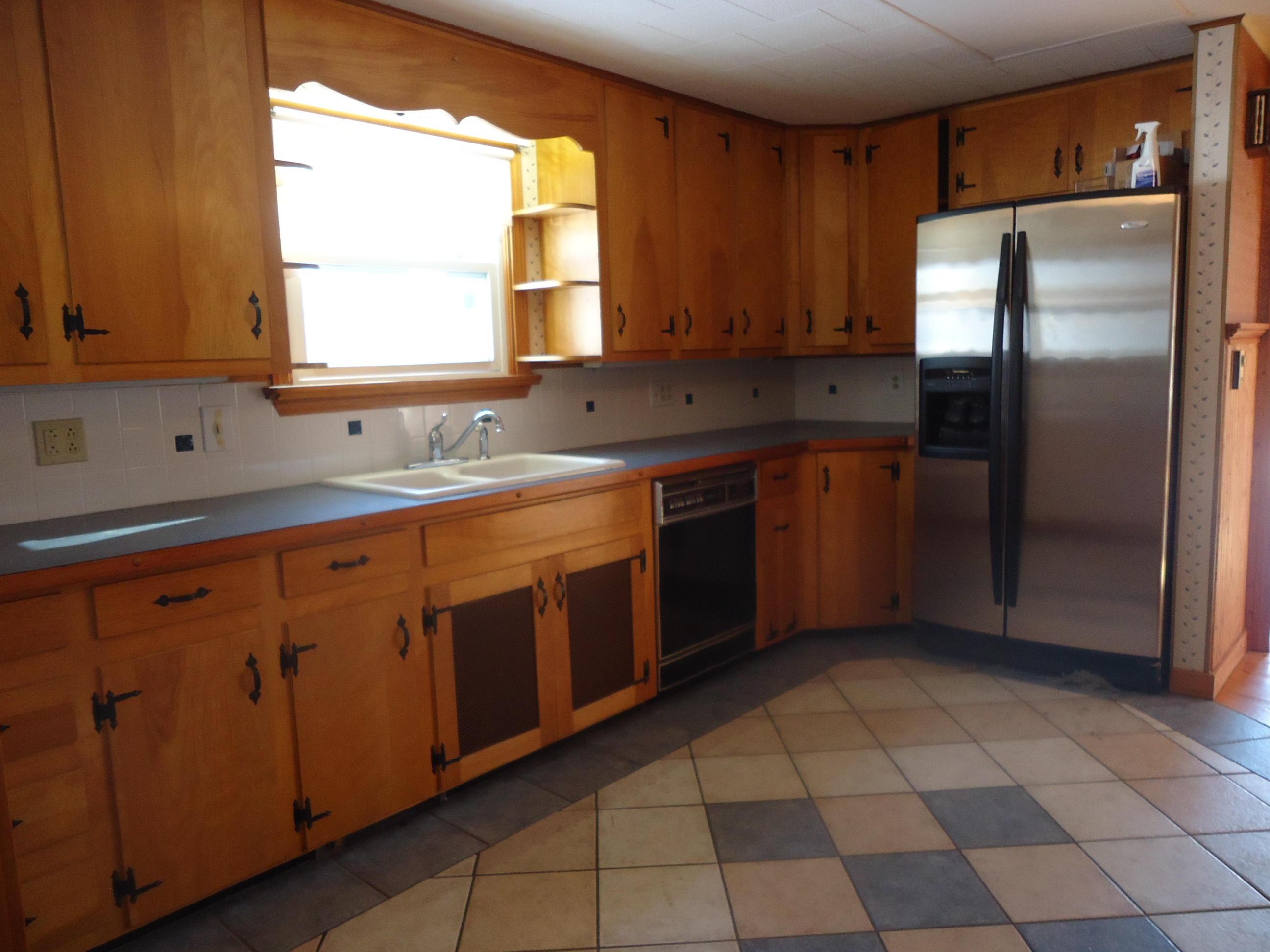 554 Buckfield Road South Paris, ME 04281 - Photo 3 of 34 DSC06961