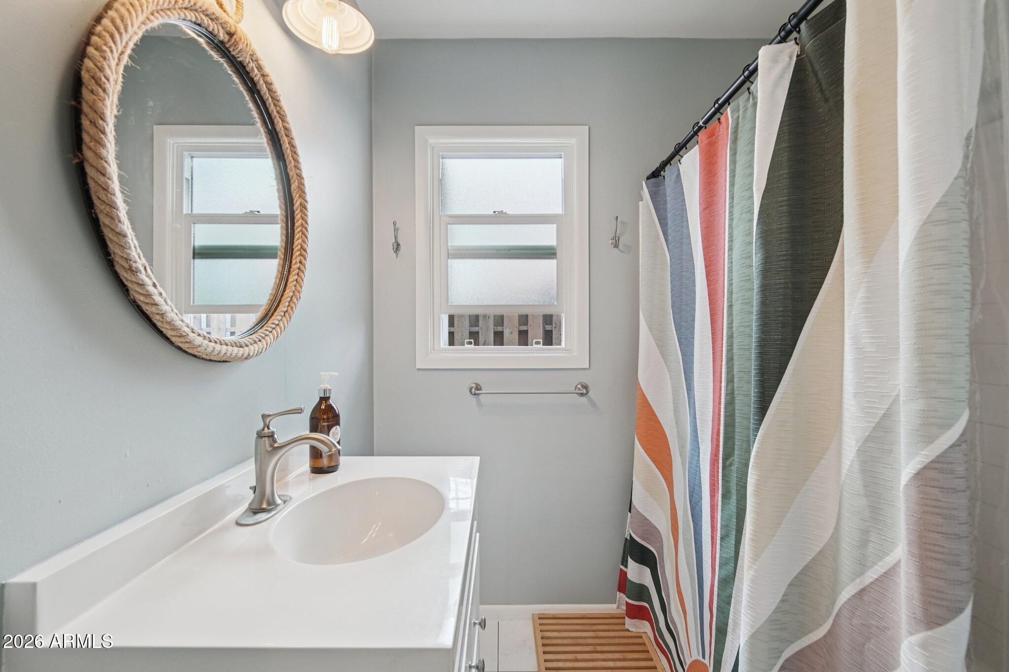 1838 North Mitchell Street Phoenix, AZ 85006 - Photo 13 of 47 17-web-or-mls-N Mitchell St-S2701-017