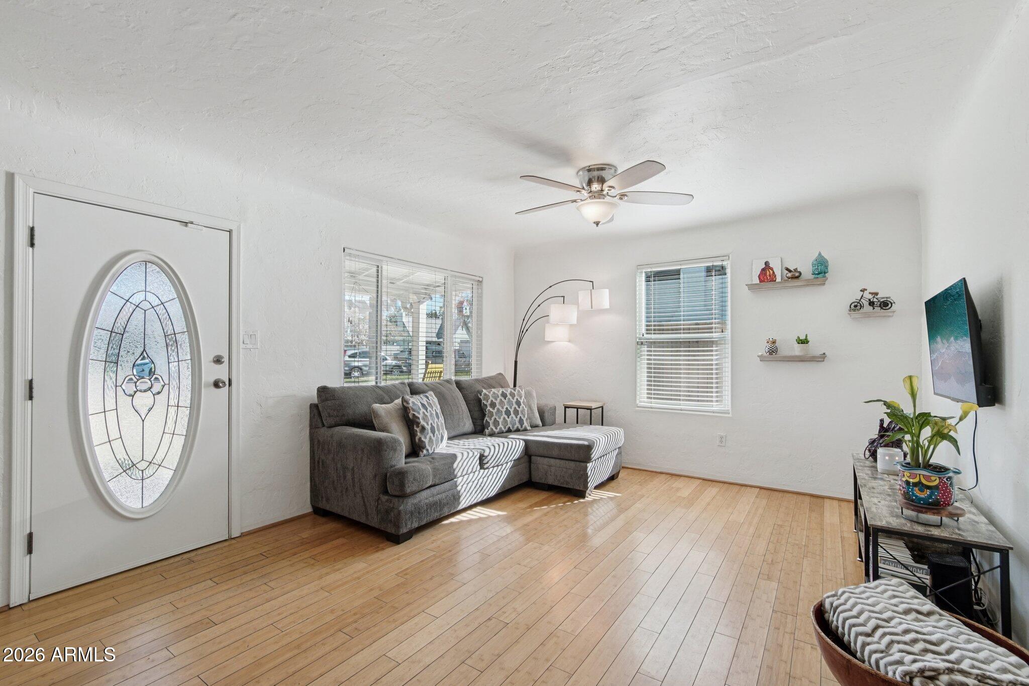 1838 North Mitchell Street Phoenix, AZ 85006 - Photo 3 of 47 5-web-or-mls-N Mitchell St-S2701-005