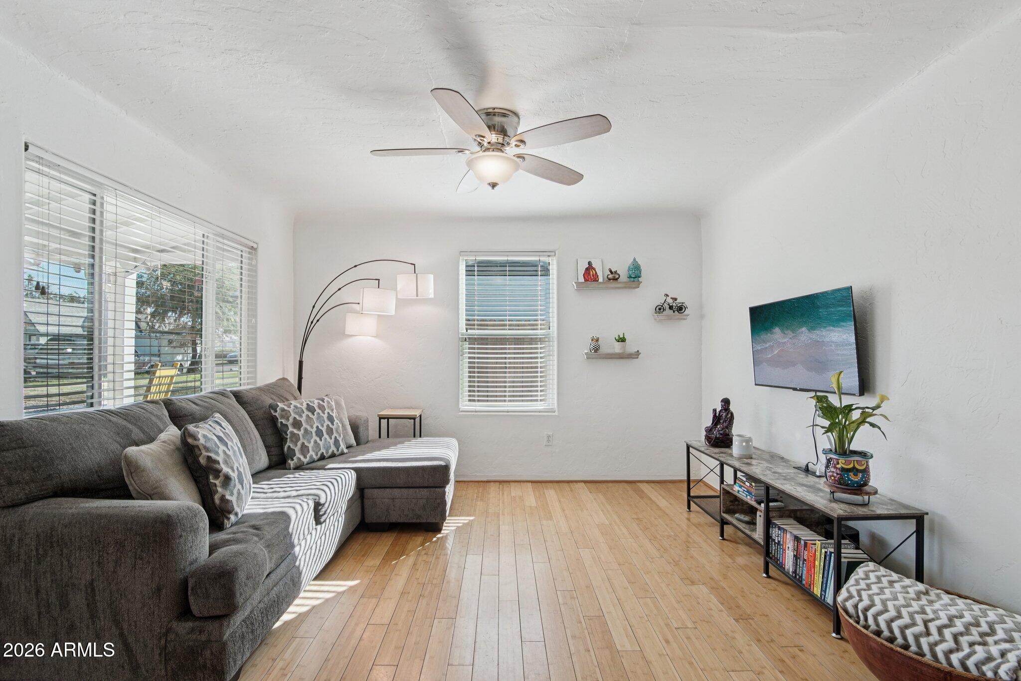 1838 North Mitchell Street Phoenix, AZ 85006 - Photo 4 of 47 7-web-or-mls-N Mitchell St-S2701-007