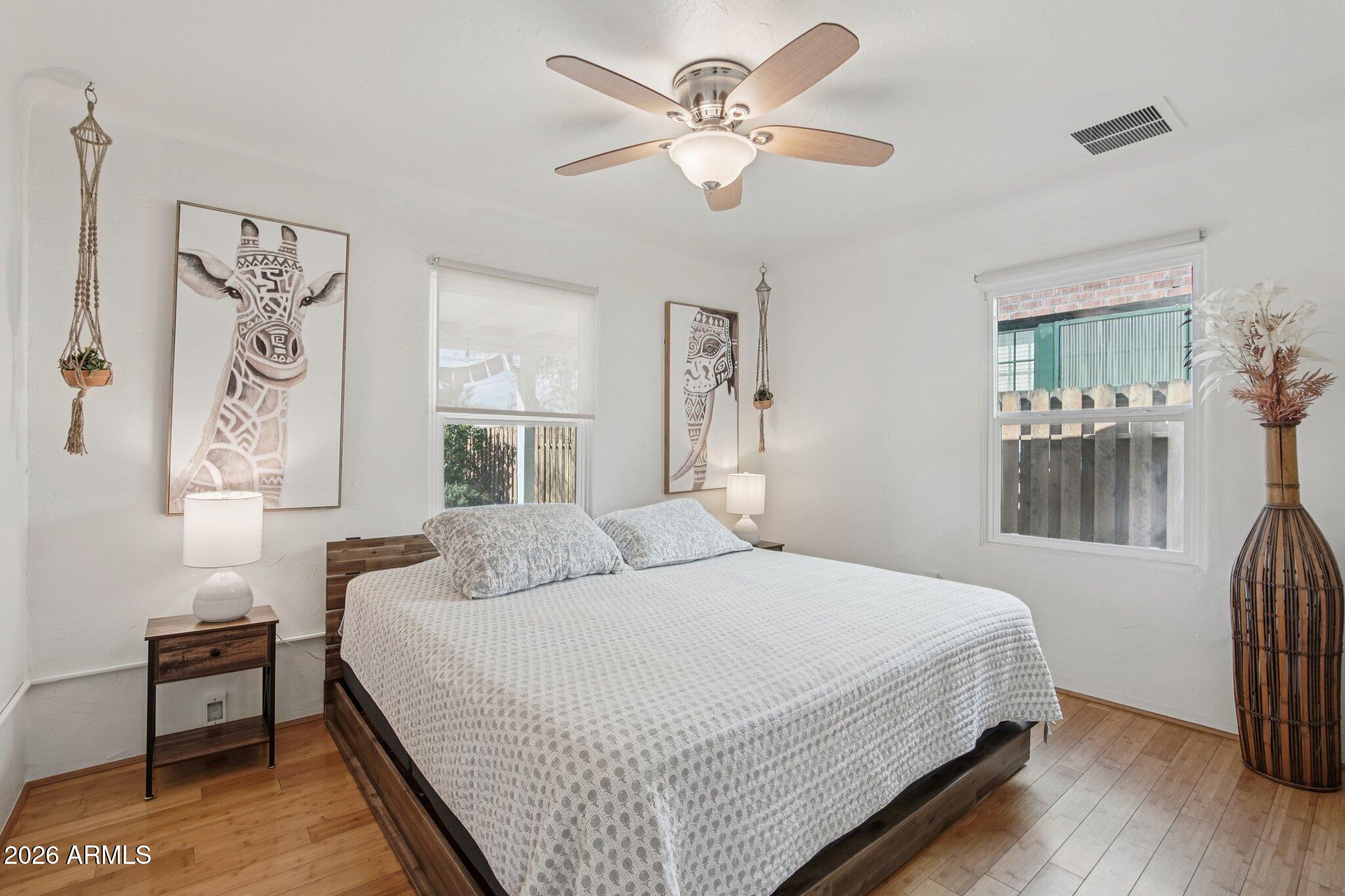 1838 North Mitchell Street Phoenix, AZ 85006 - Photo 10 of 47 19-web-or-mls-N Mitchell St-S2701-019