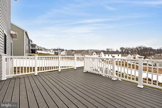 a house view with a outdoor space